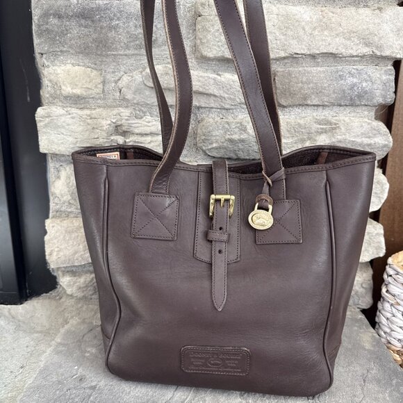 VTG Dooney & Bourke USA Large Bucket Shoulder Tote Bag Brown Leather Brass - Picture 1 of 8